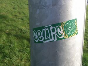 Celtic 4 leaf script