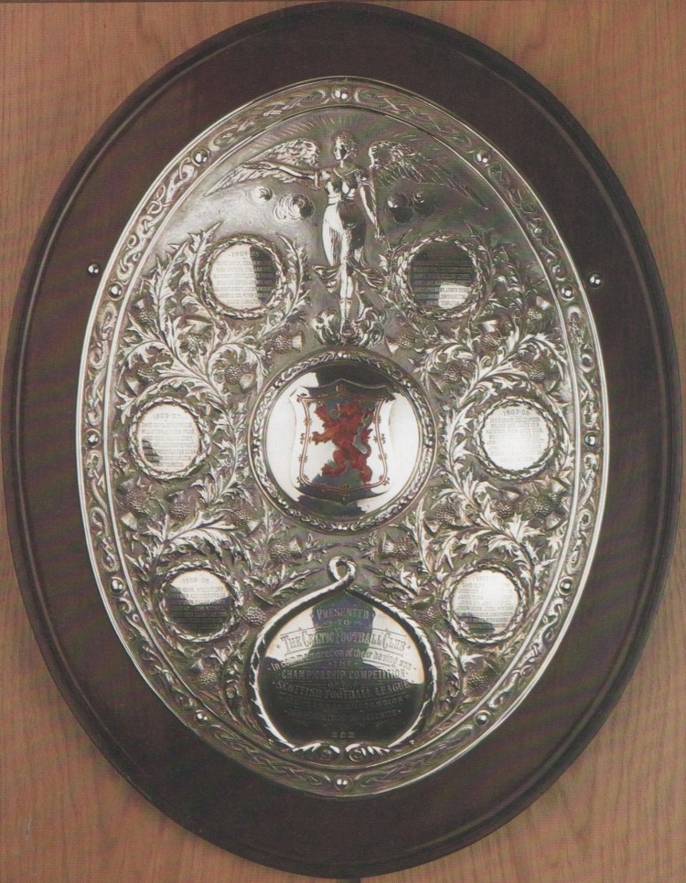 Celtic 6 in a row Scottish League shield