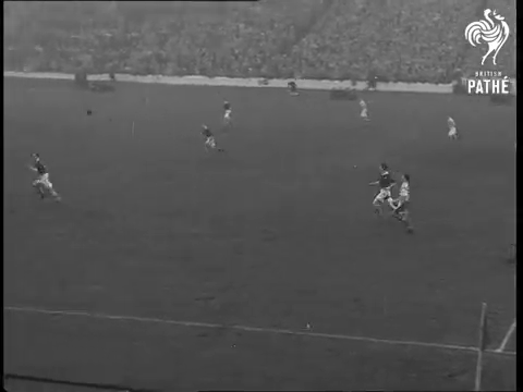 Charlie Tully 1951 Semi Final goal v Raith Rovers.gif