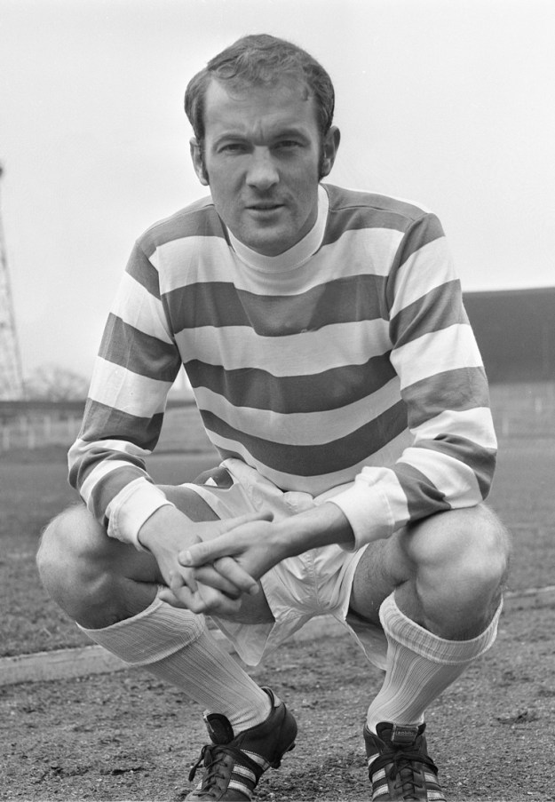 Harry Hood pose black and white hoops